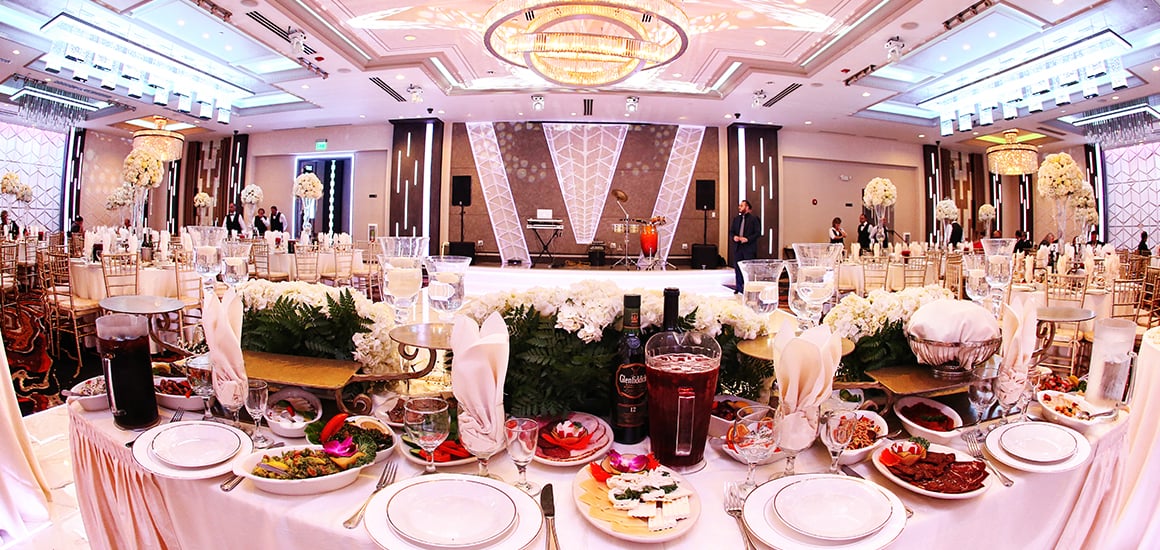 De Luxe Banquet Hall - Catering &Amp; Dining