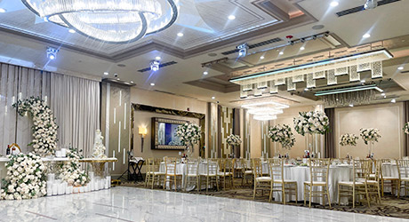 De Luxe Banquet Ballroom