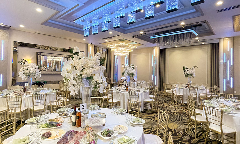 De Luxe Banquet Hall - Customize Venue